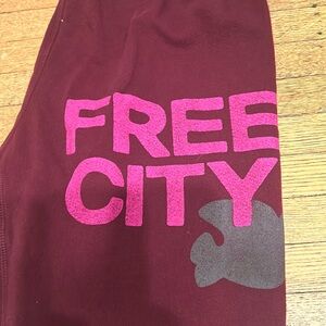 Free city sweats, excellent condition